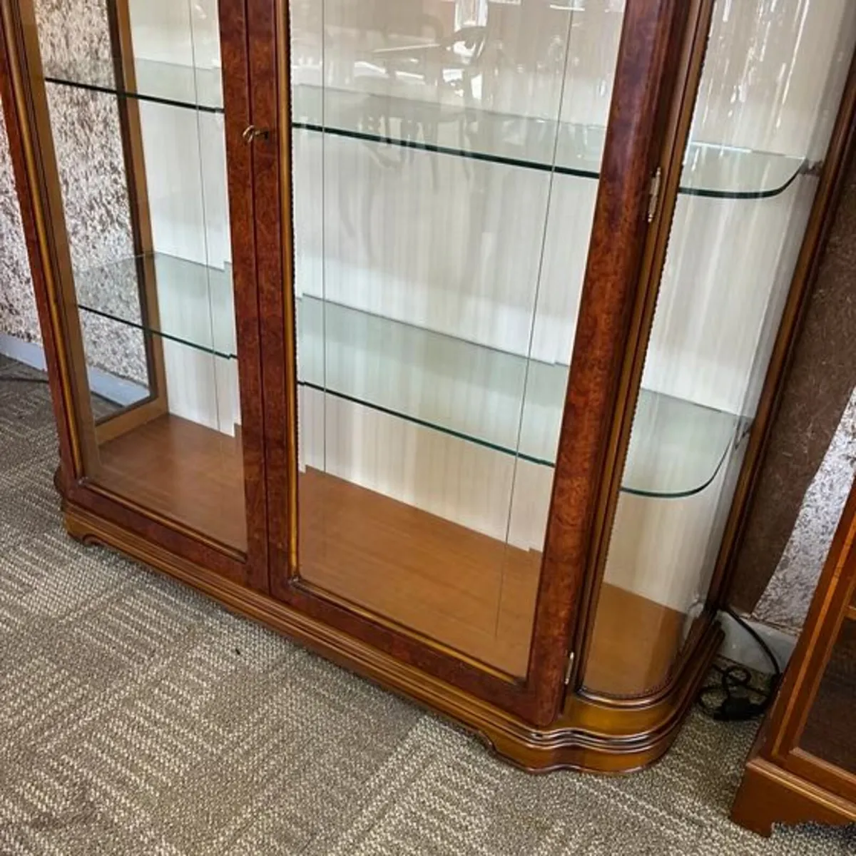 Beautiful burr walnut display cabinet - Image 2