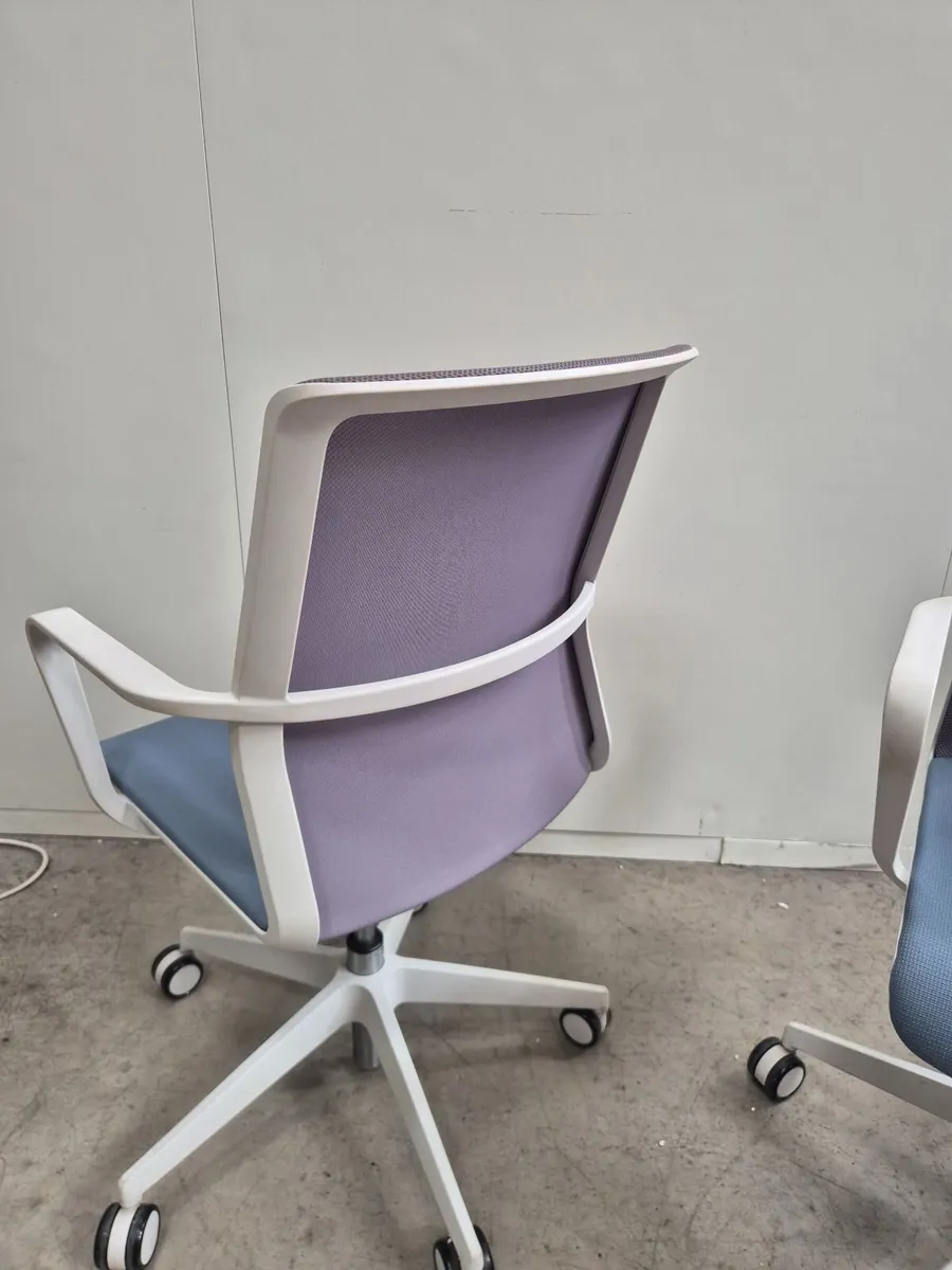 Office chairs - Image 2