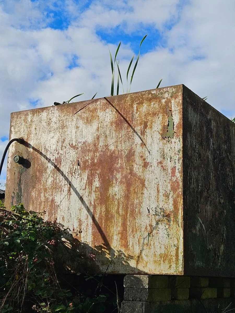 Water tanks - Image 3