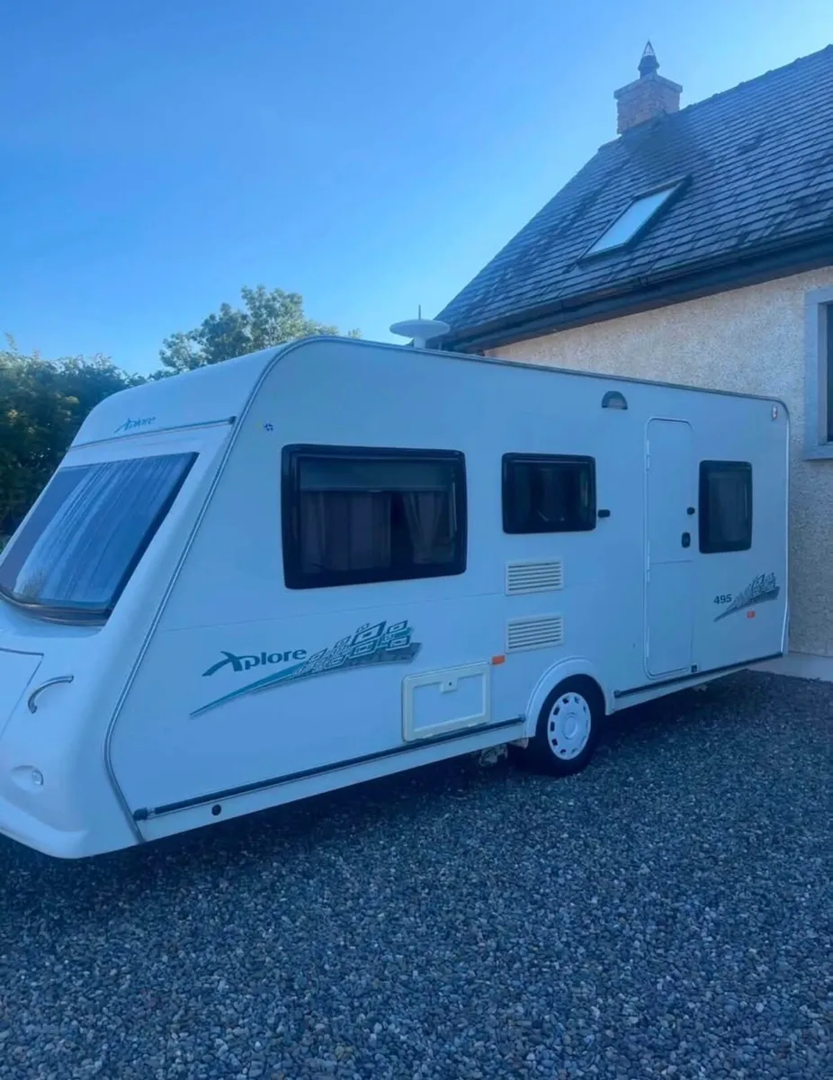 Elddis xplore 495 - top - of - the line 5-berth - Image 1
