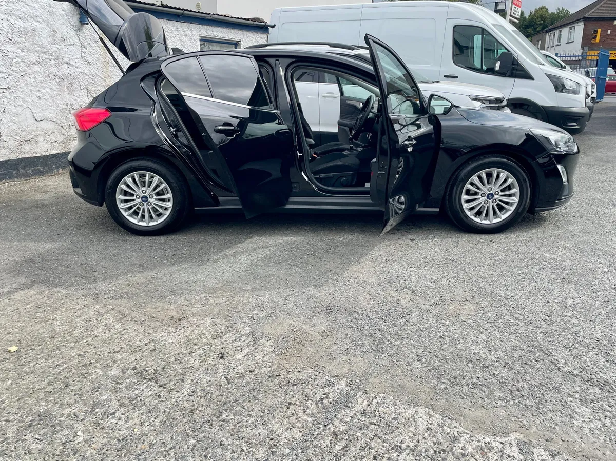 Ford Focus Titanium 1.5TDCI Diesel Manual Van,2022 - Image 3