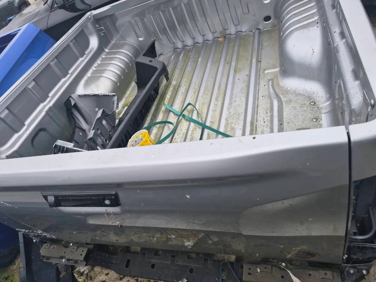 Isuzu dmax vcross rear tubs 2024 - Image 4