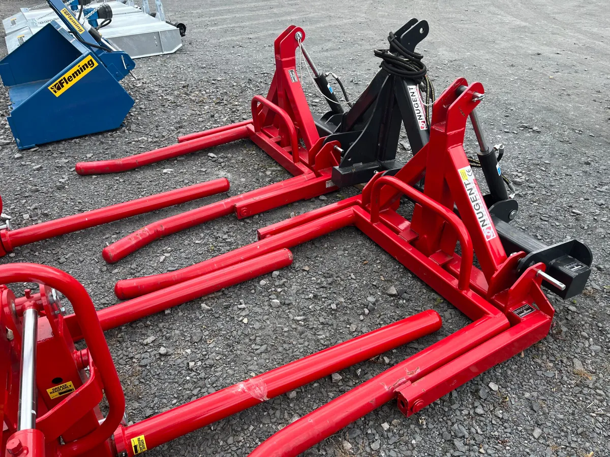 **Selection of New Double Bale Handlers** - Image 3