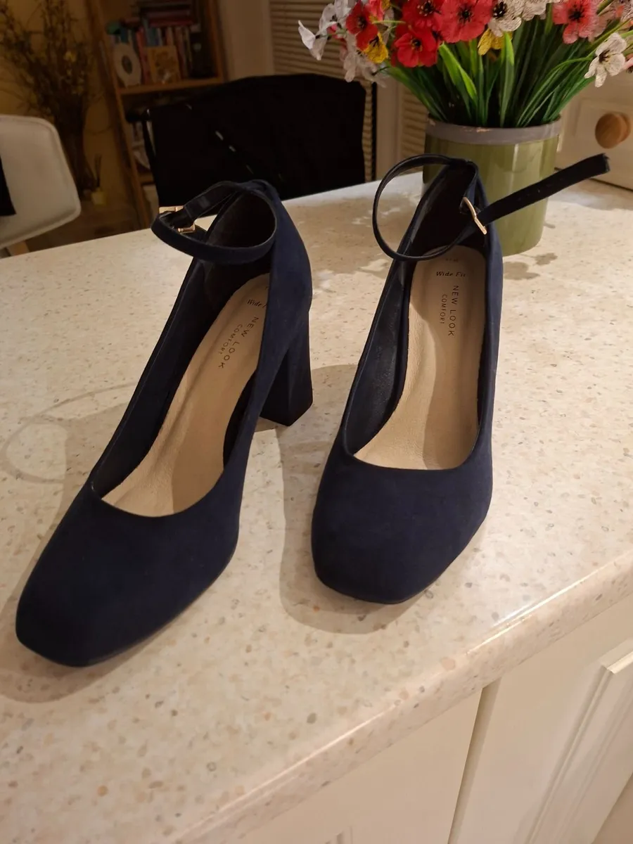 Womens shoes - Image 1