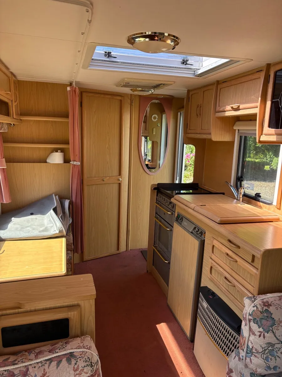 Caravan 4/5 berth - Image 4