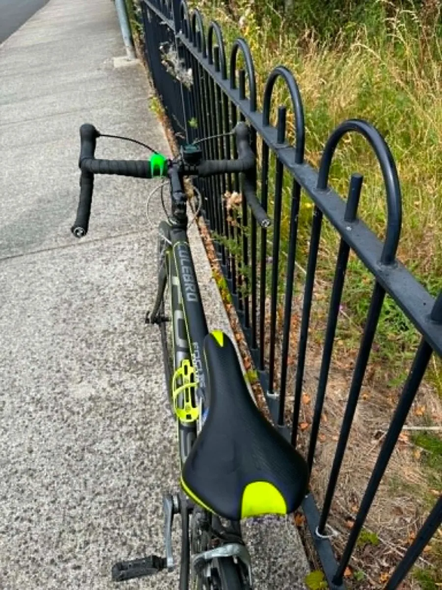 Focus Culebro Road Bike Lightweight & Fast - Image 2