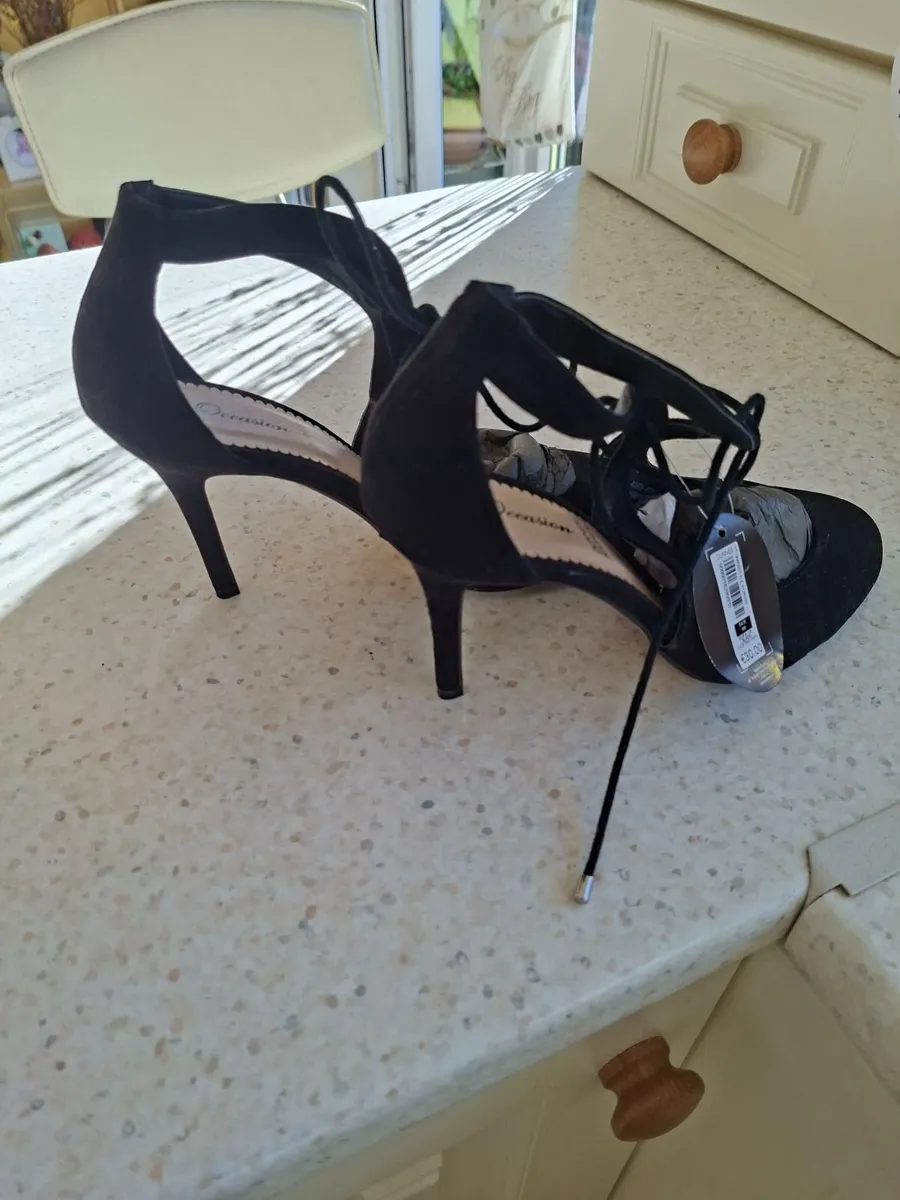 Shoes - Image 4