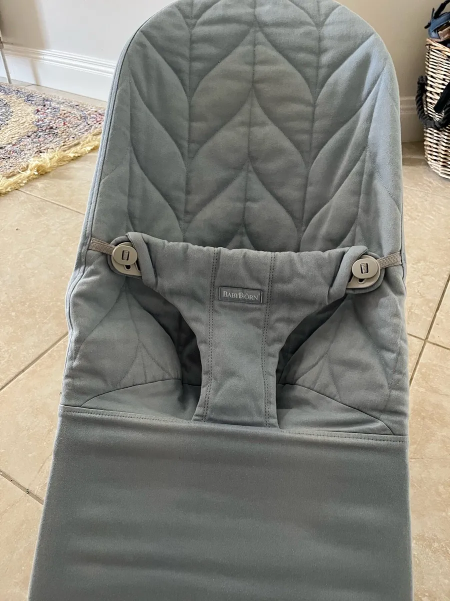Baby Bjorn Bouncer Bliss - Petal Blue - Image 4