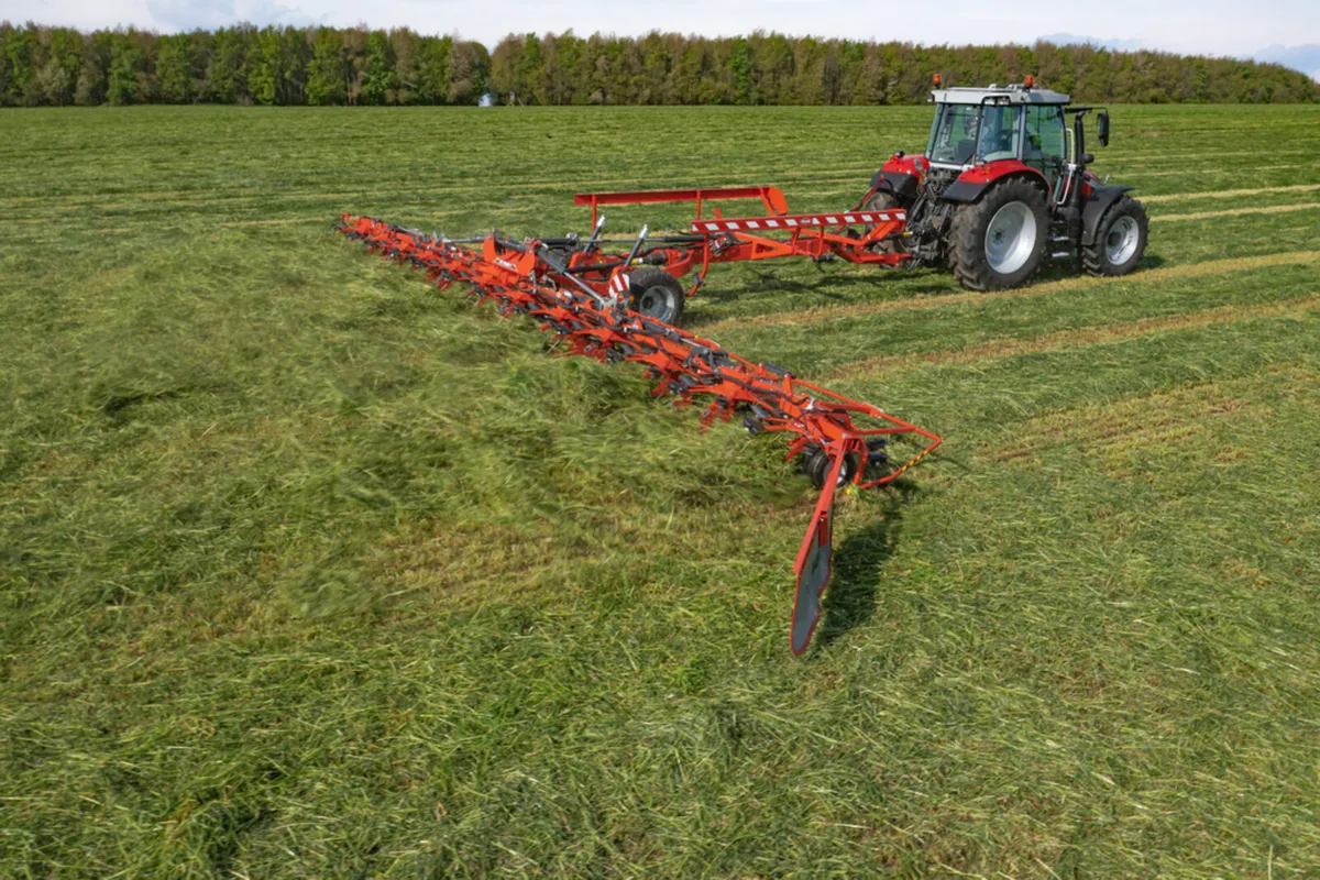 KUHN GF13003T TEDDER, 13M 0% - Image 1