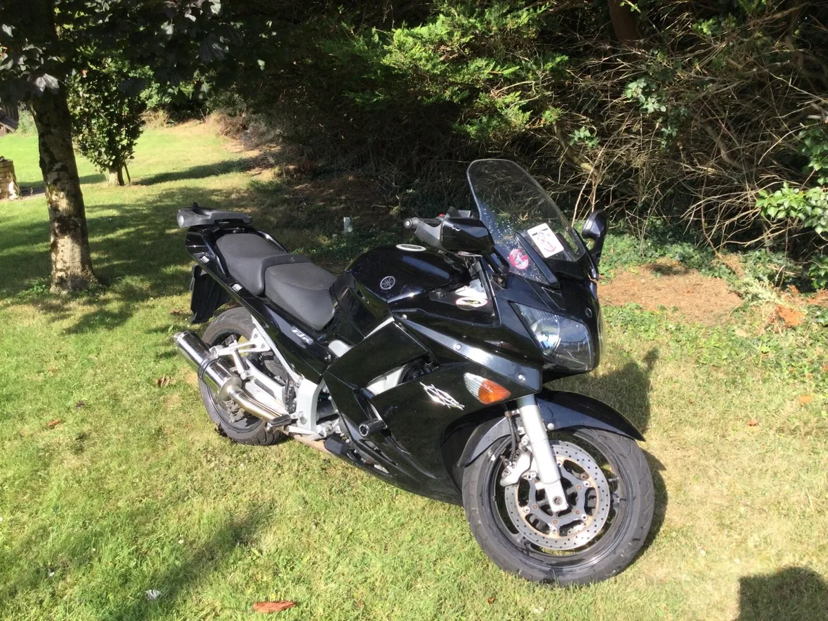 Yamaha FJR 1300 - Image 1