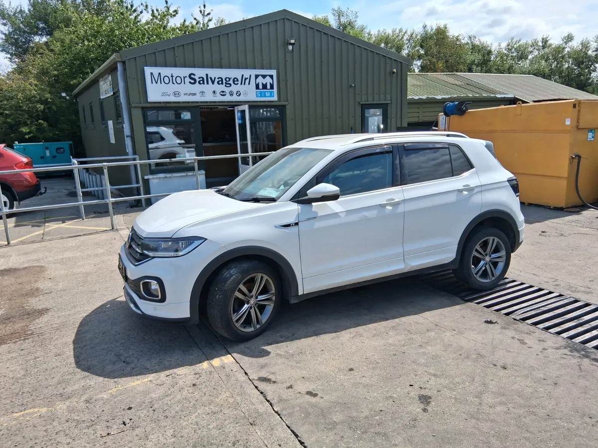 20 VOLKSWAGEN T-CROSS  R-LINE (for parts only) - Image 2