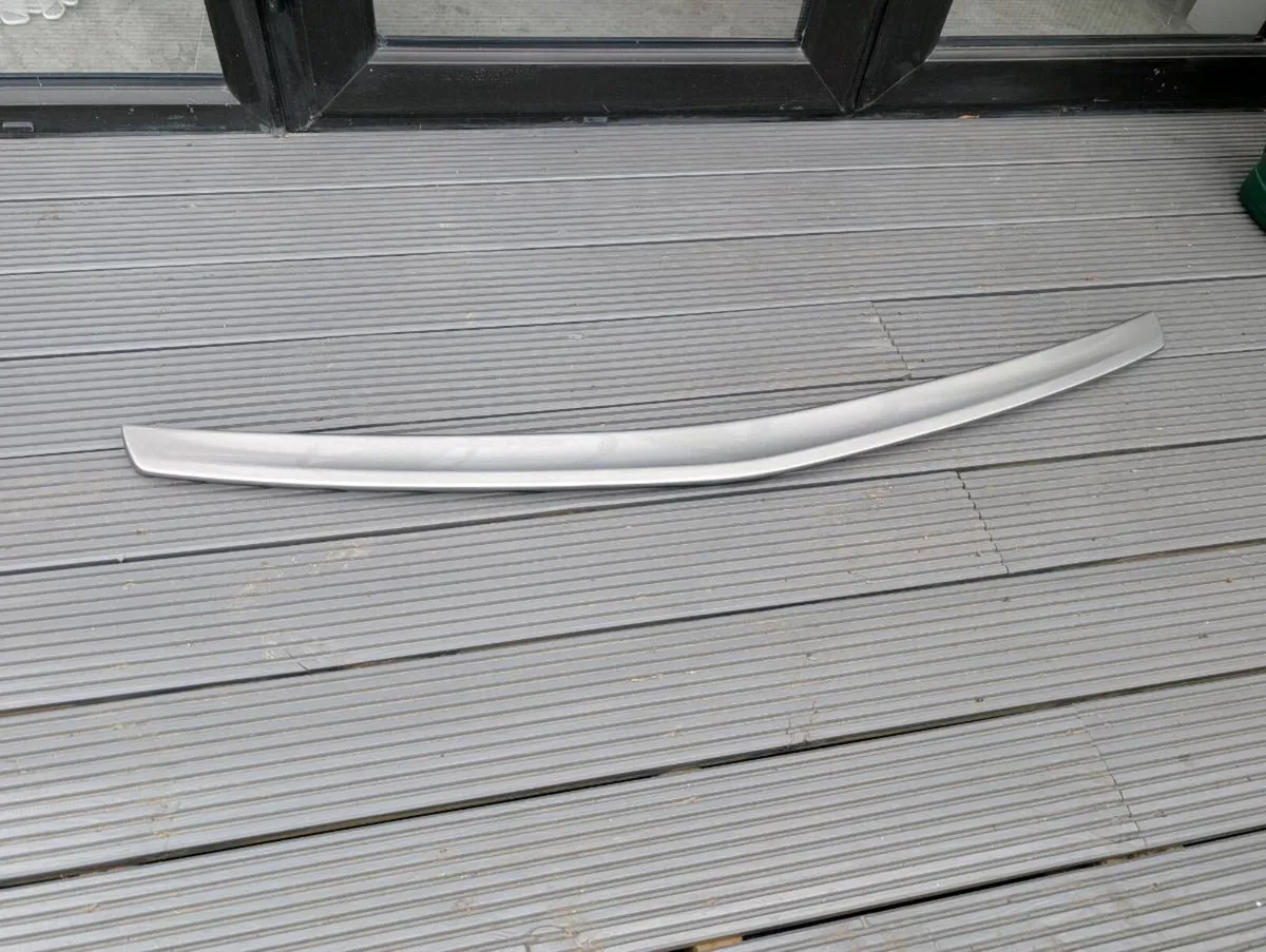 Mercedes Benz E Class W212 Amg Style Boot Spoiler - Image 2