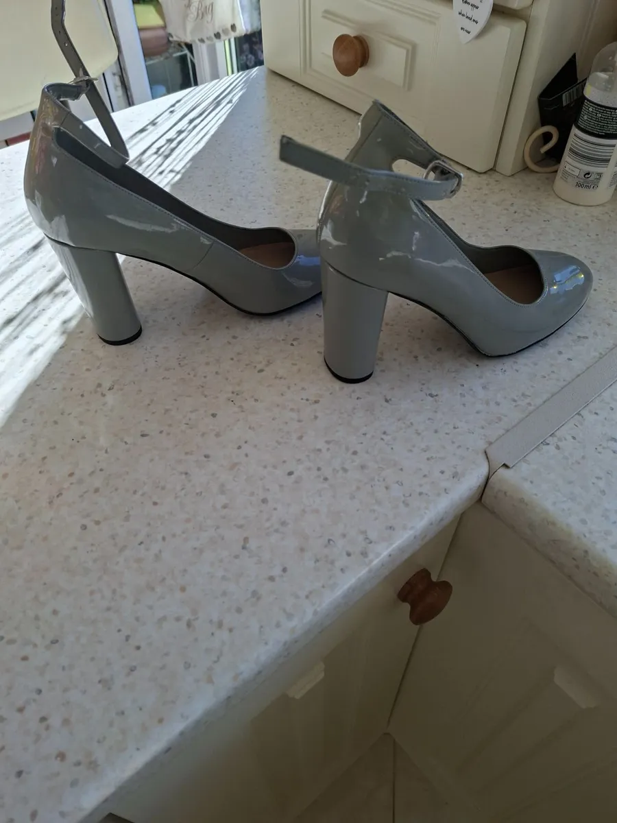 Shoes - Image 2