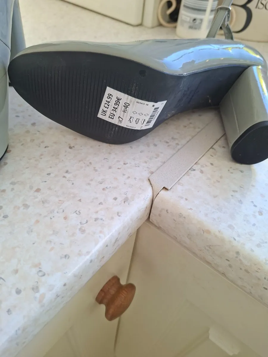 Shoes - Image 3