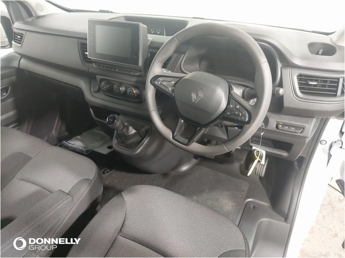 Renault Trafic Swb Diesel Advance - Image 4