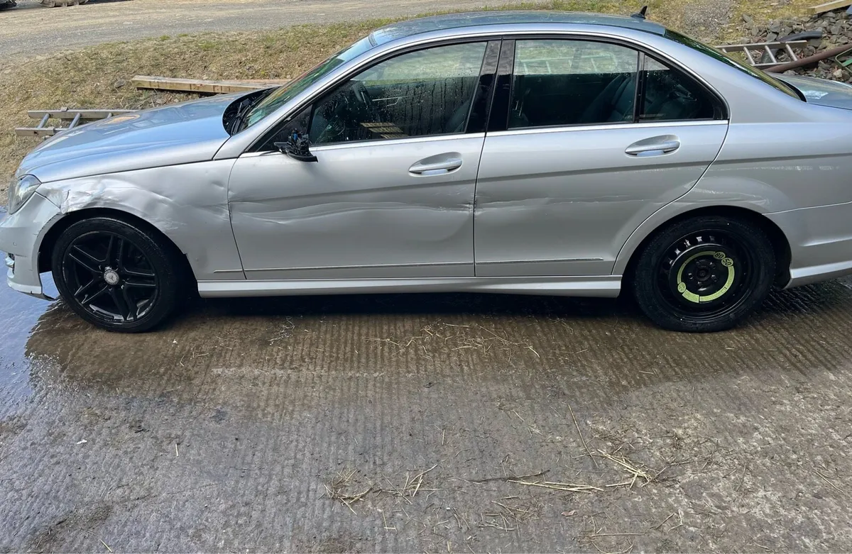 2014 Mercedes C350 3.0 V6 c class - Image 3