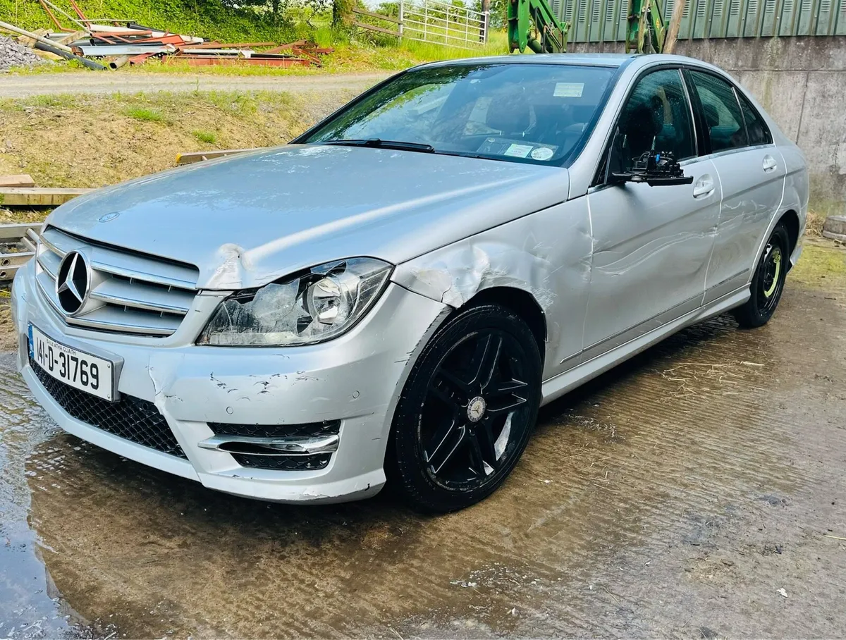 2014 Mercedes C350 3.0 V6 c class - Image 4