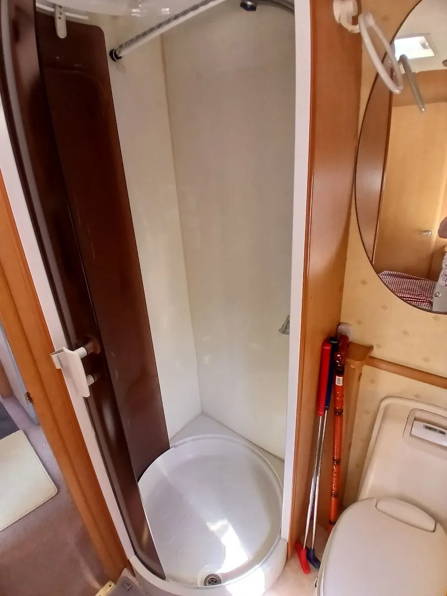 caravan - Image 2
