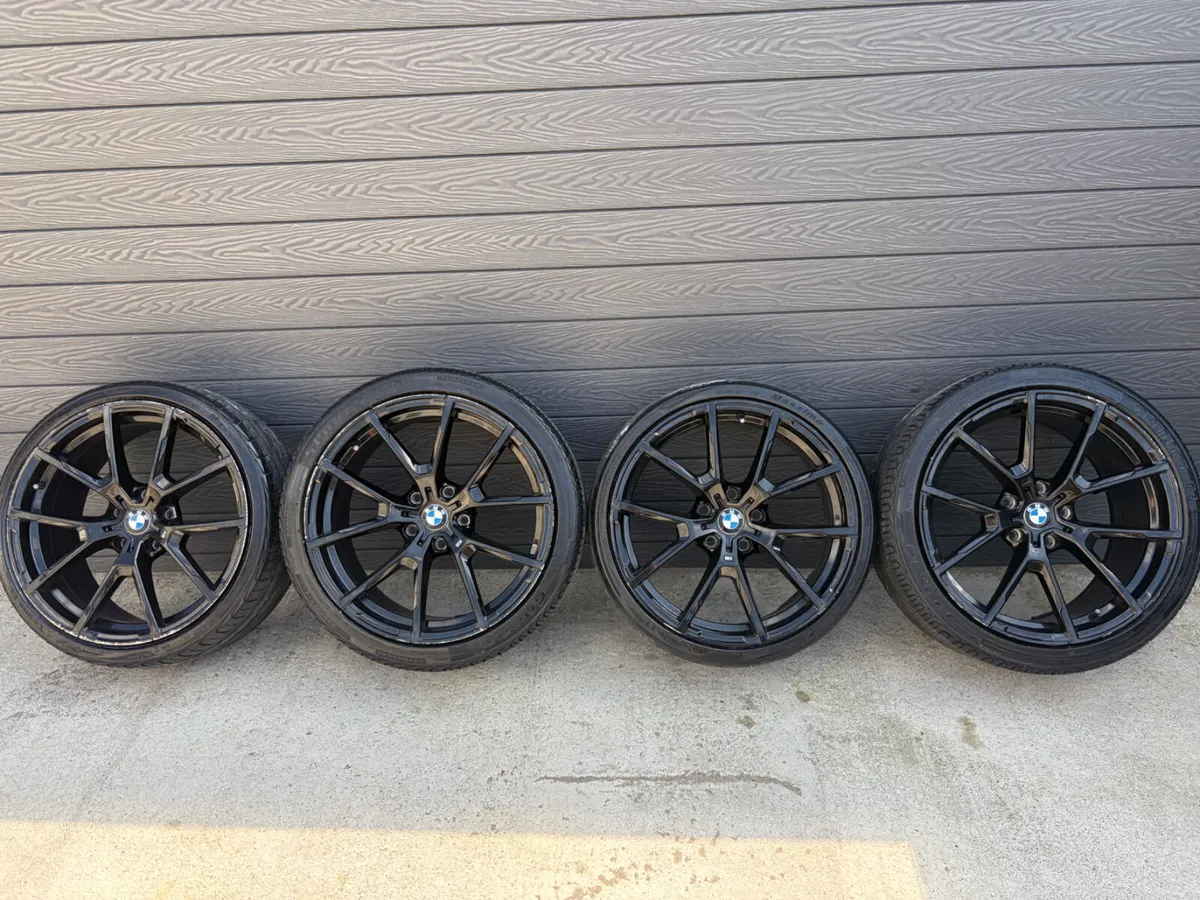 19” BMW F30 3,4 SERIES ALLOY WHEELS & TYRES - Image 2