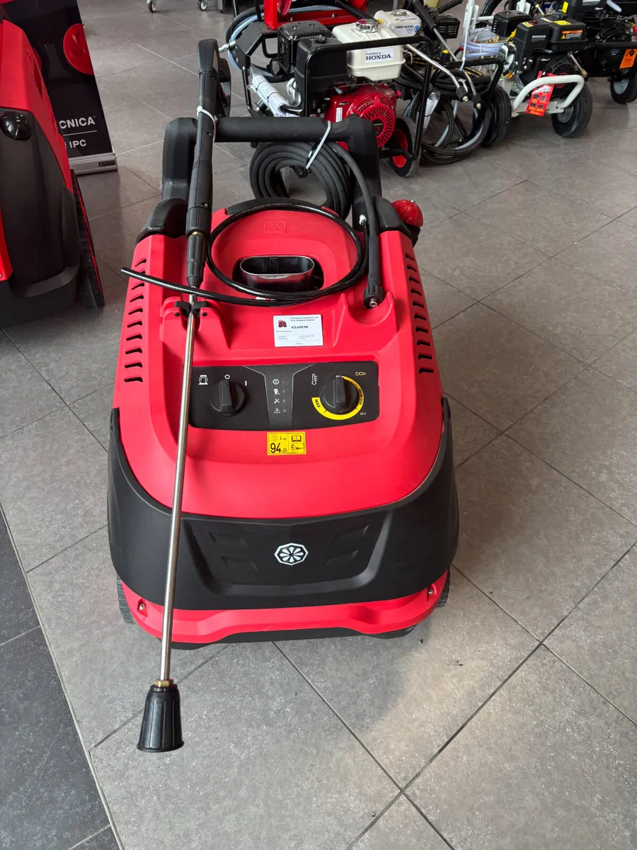 Portotecnica Hot Wash KosmicH4 Hot Pressure Washer - Image 2