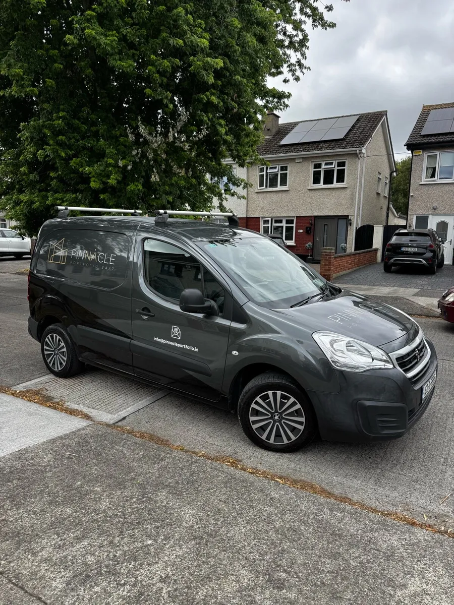 Citroen Birlingo 162 plate 3 seats - Image 1