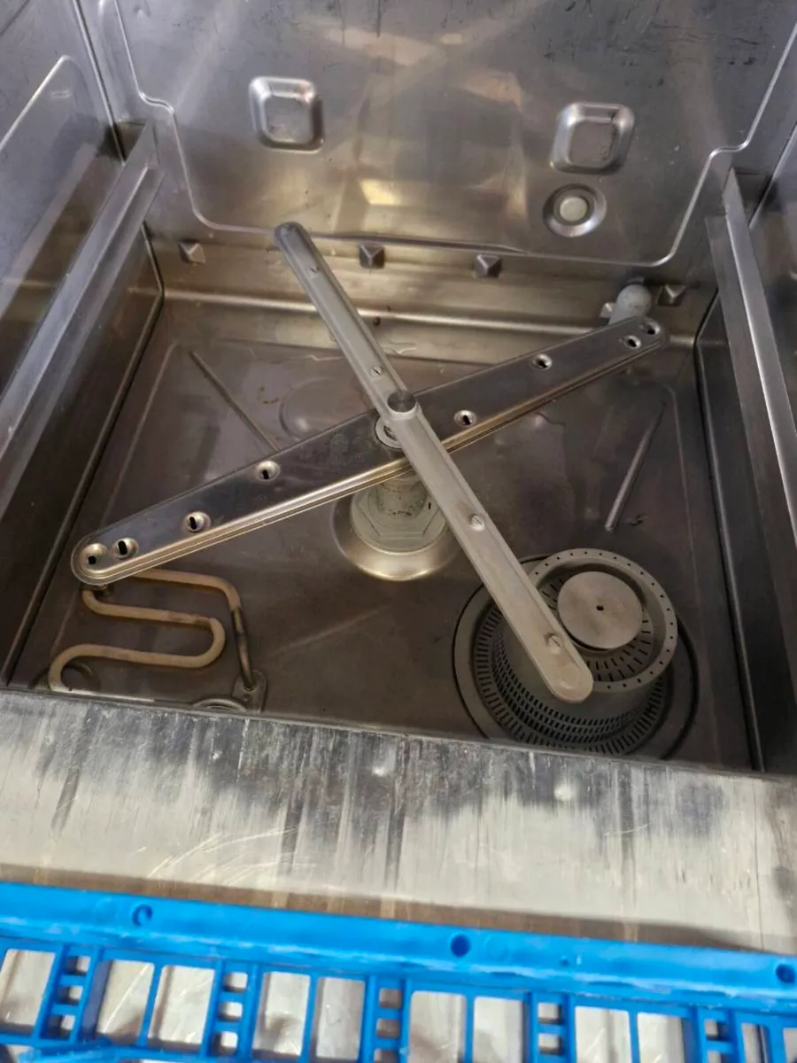 MBM Undercounter Dishwasher - Image 2