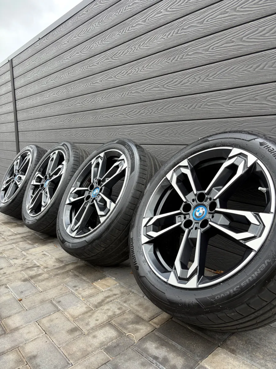 19” GENUINE BMW X1 M-SPORT ALLOY WHEELS & TYRES - Image 1
