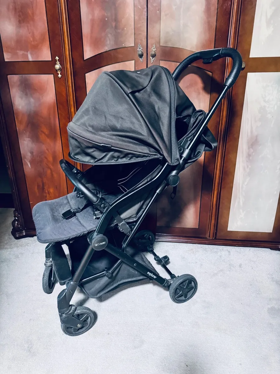 Baby stroller - Image 1