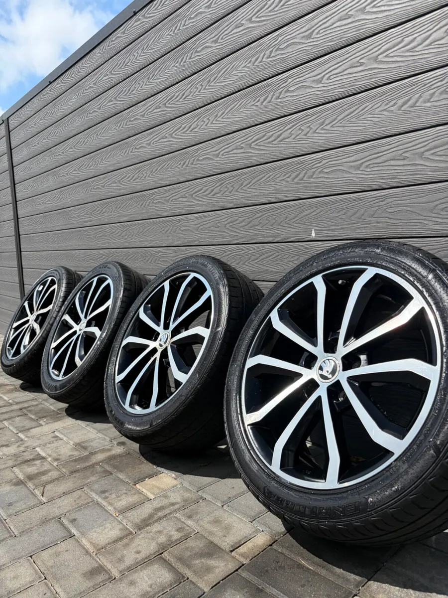 17” GENUINE SKODA OCTAVIA ALLOY WHEELS & TYRES - Image 1