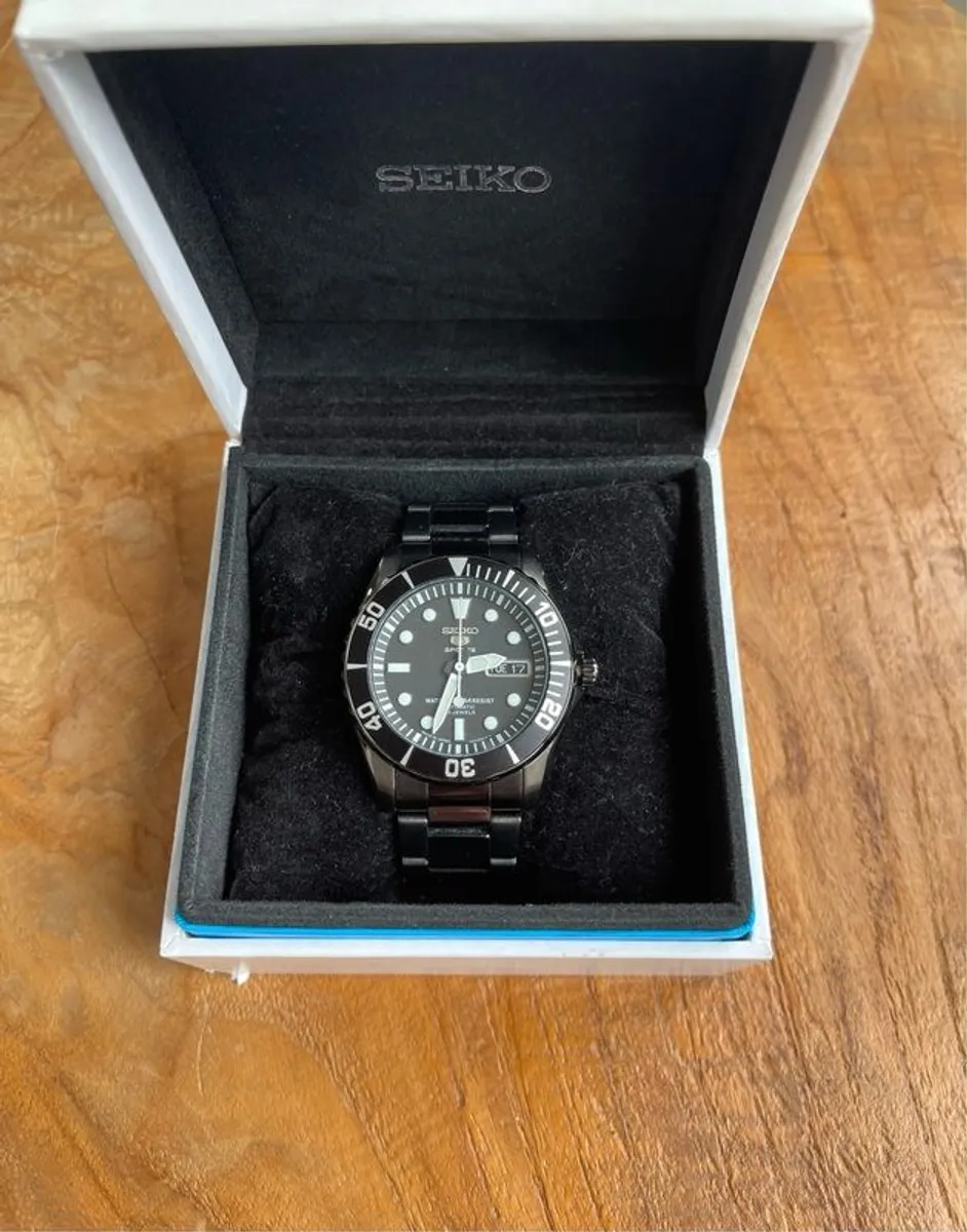 Seiko 5 Sports SNZF21J1 Automatic 41mm Black Dial Stainless Steel Box & Papers - Image 3