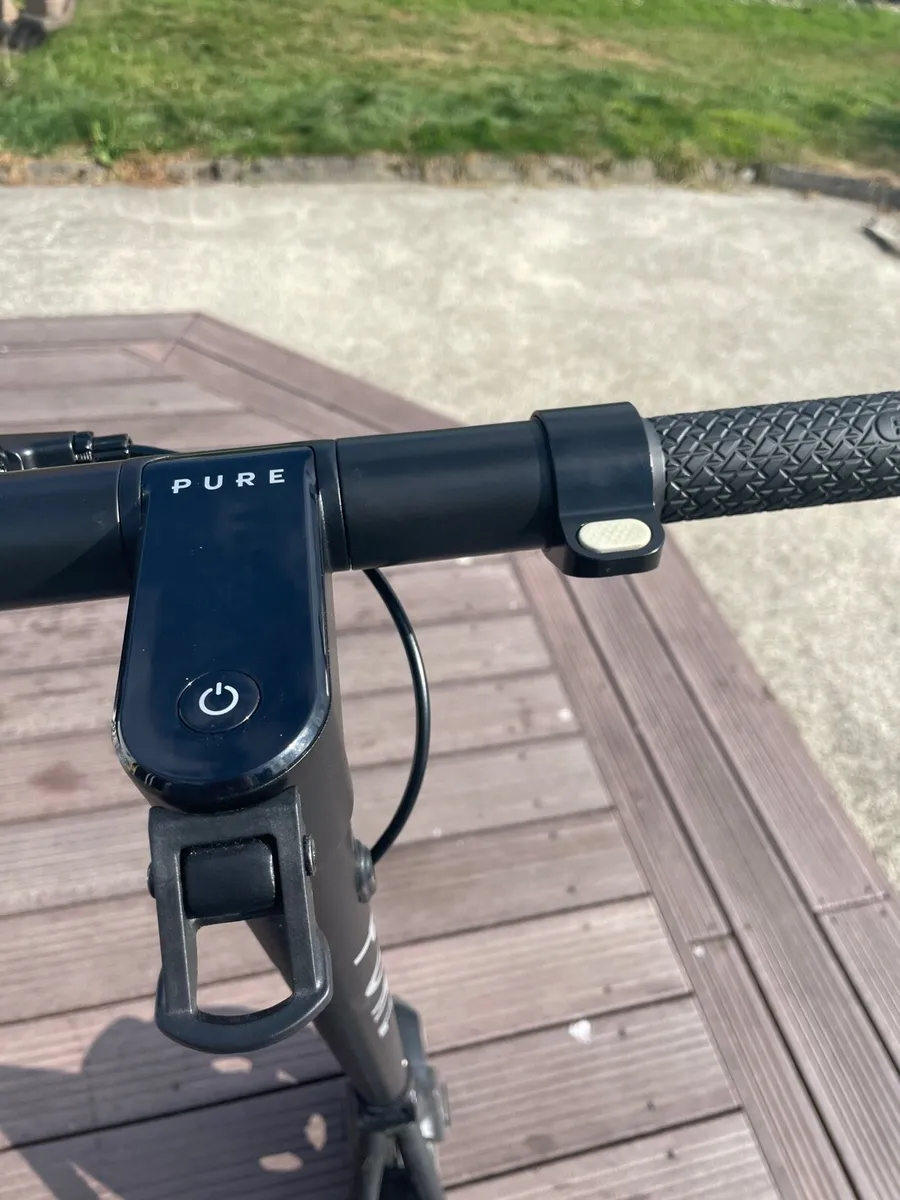 Electric scooter - Image 2
