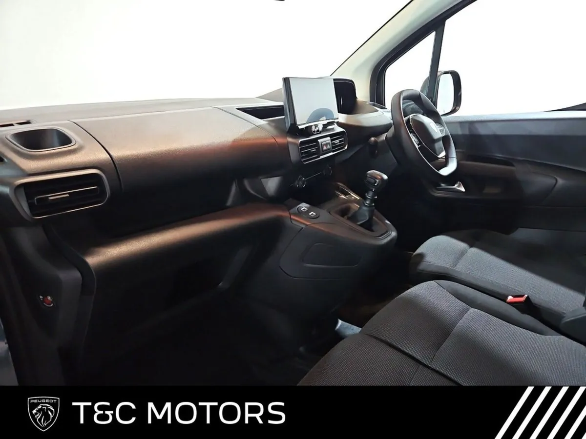 Peugeot Partner *Ply-Lined* Professional Plus Mode - Image 4