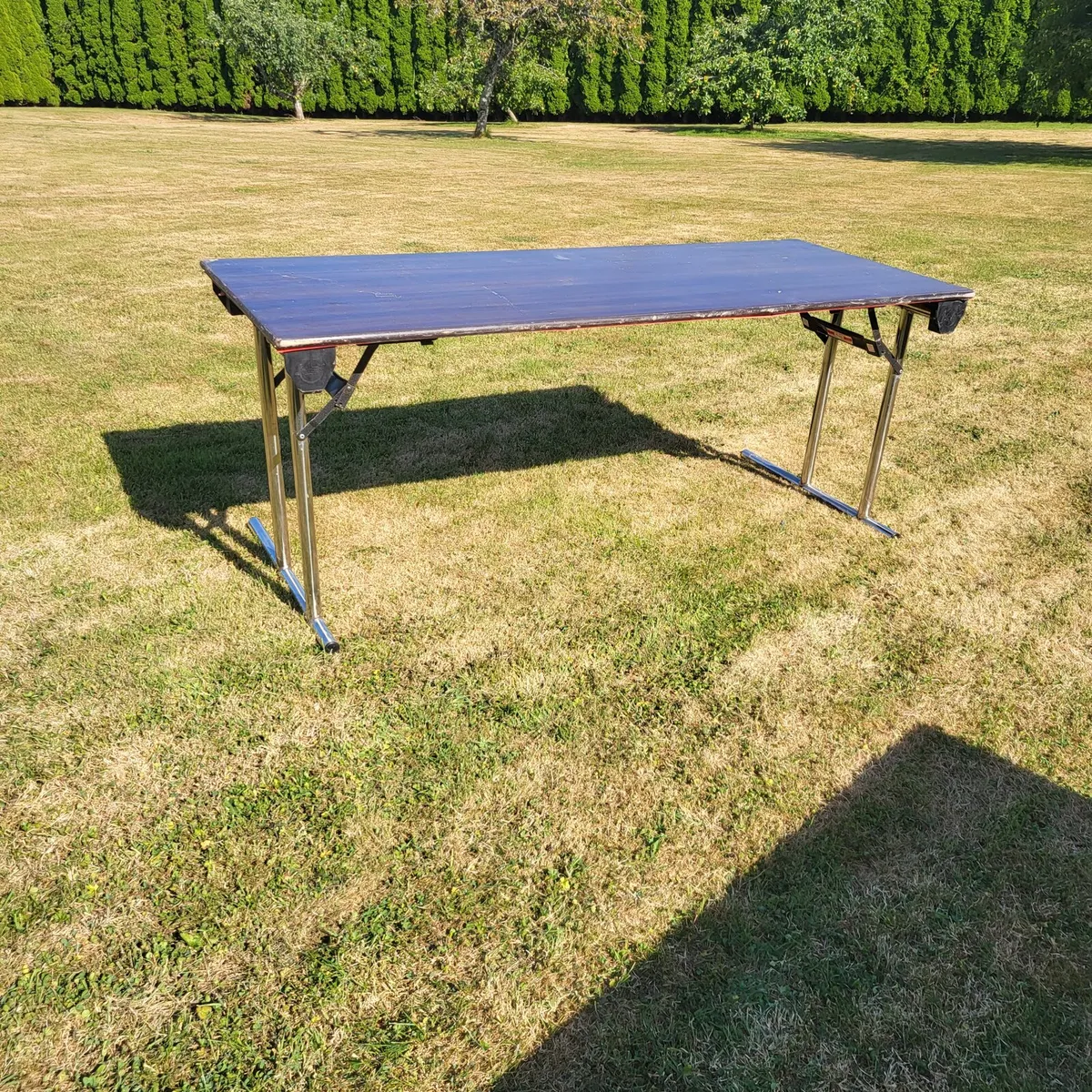 Fold up catering tables