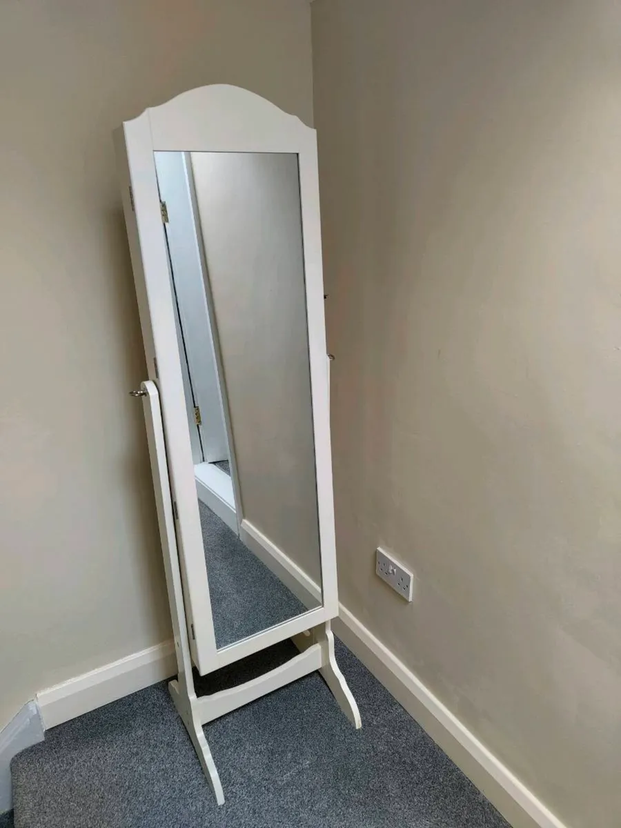 Mirror - Image 1