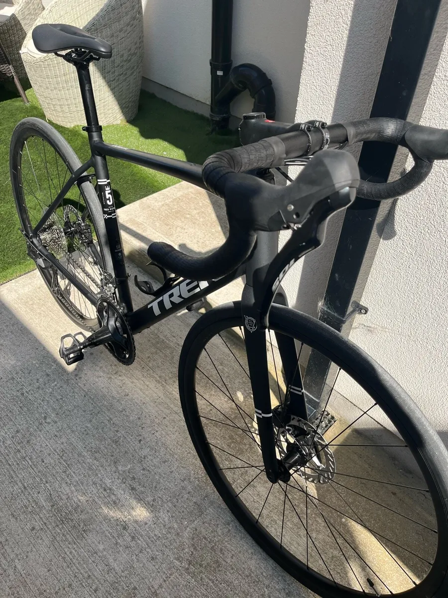 Trek Domane AL5 Gen 4 size 56 3 months old - Image 2