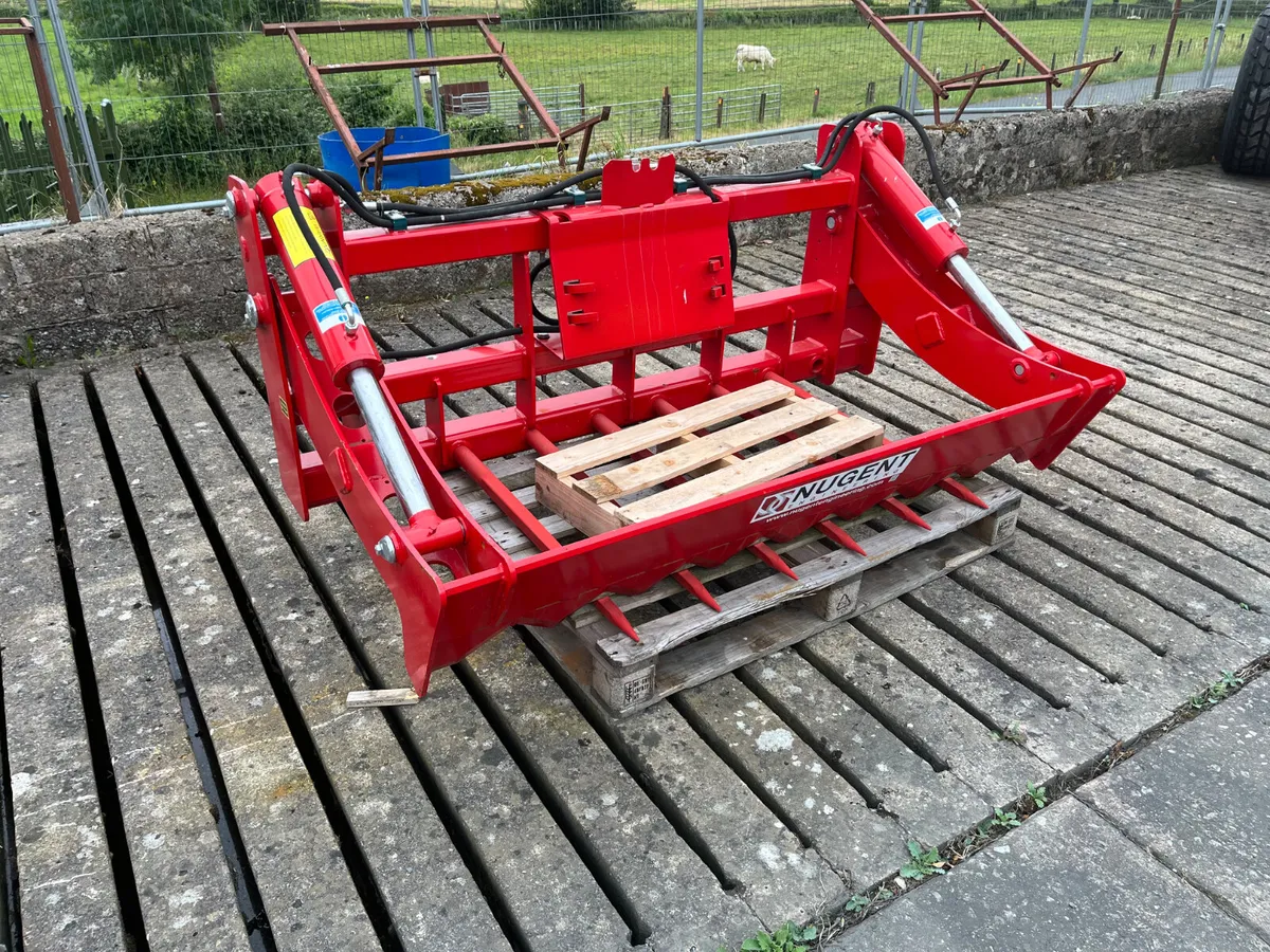 **Selection of Bale Handlers/ Shear Grabs** - Image 3