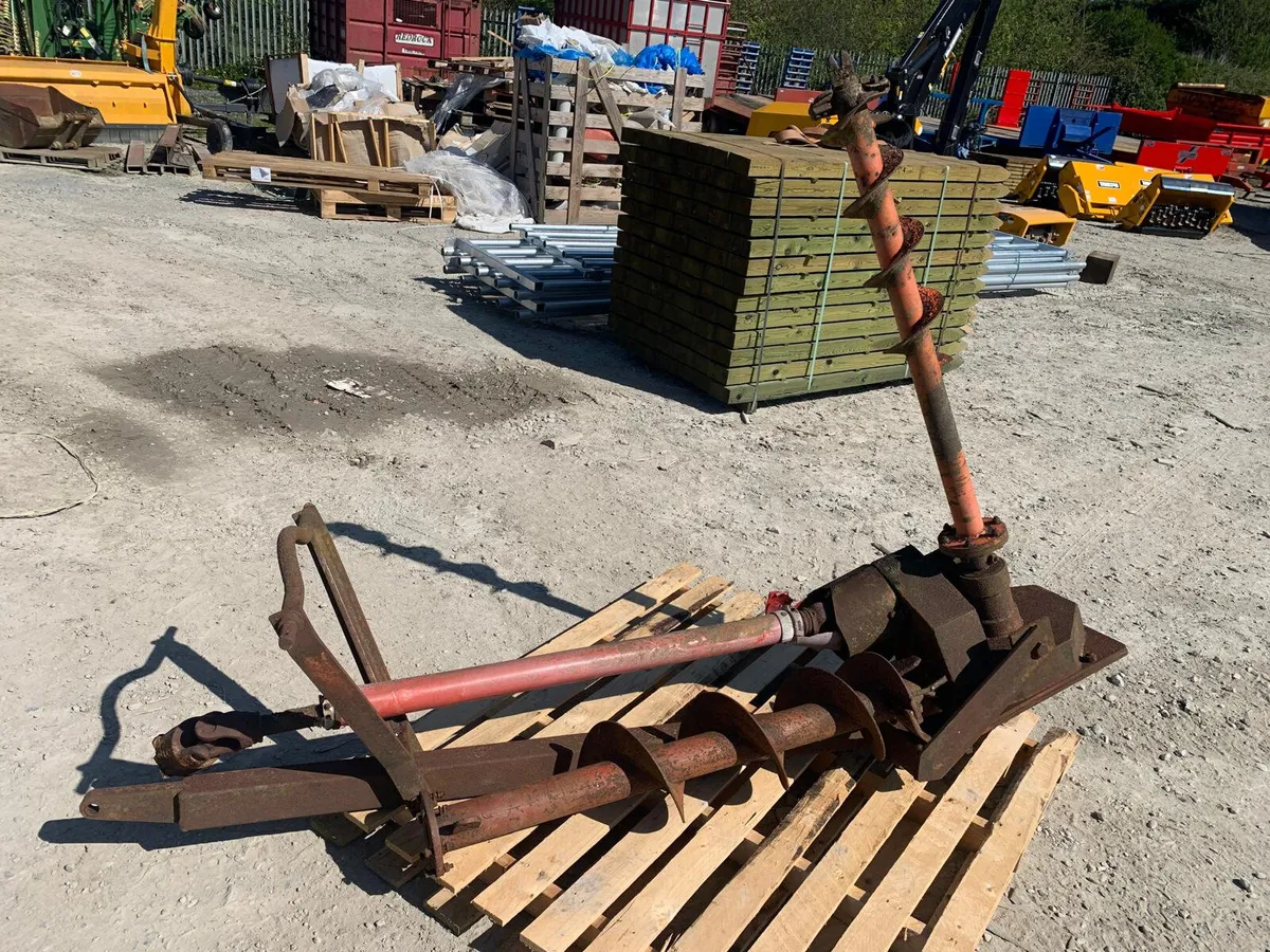 LISTER POST HOLE BORER - Image 1