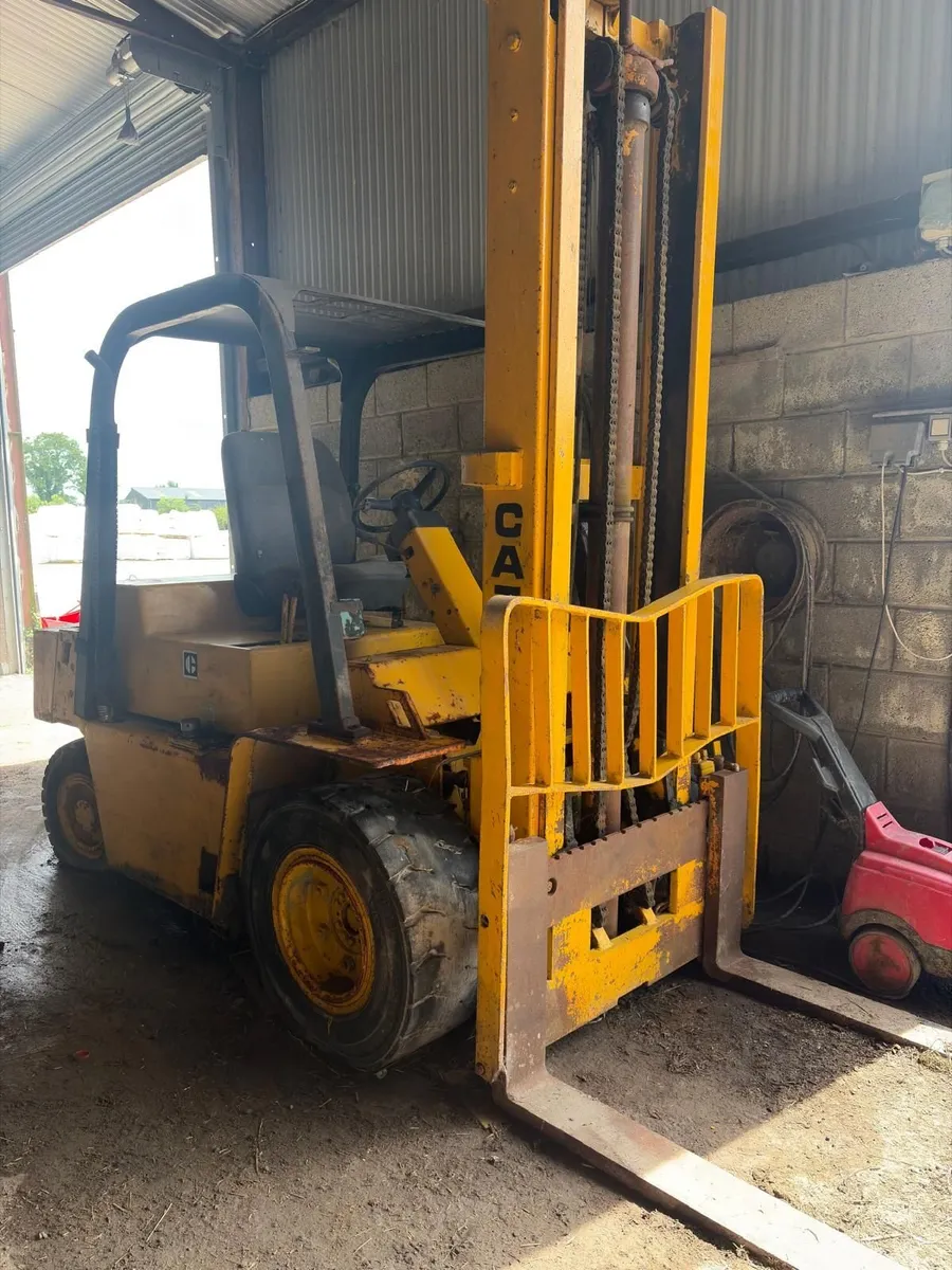 Caterpillar Forklift - Image 1
