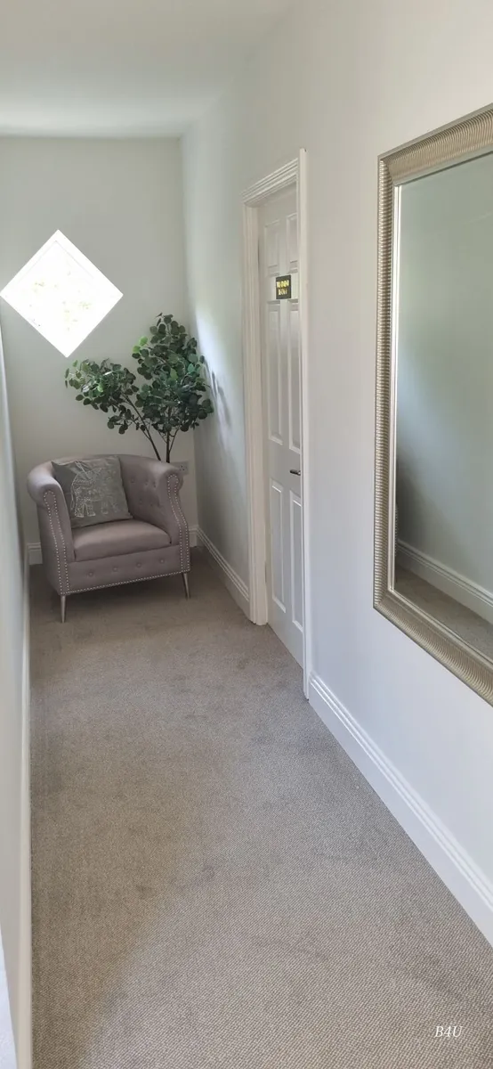 Beauty room for rent - Image 3