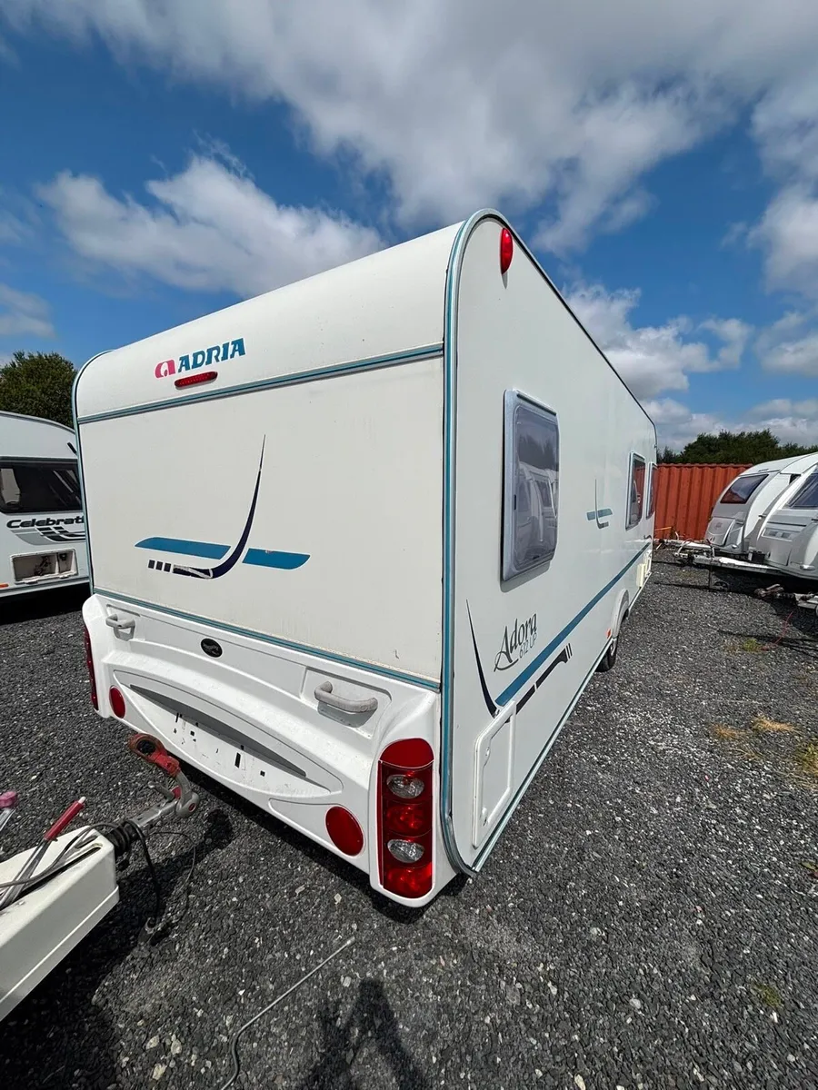 Adria 6 berth fixed bed single axle Caravan - Image 4