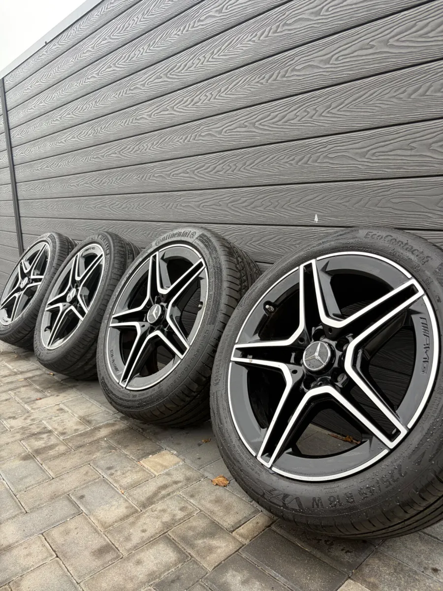 18” GENUINE MERCEDES AMG ALLOY WHEELS & TYRES - Image 1