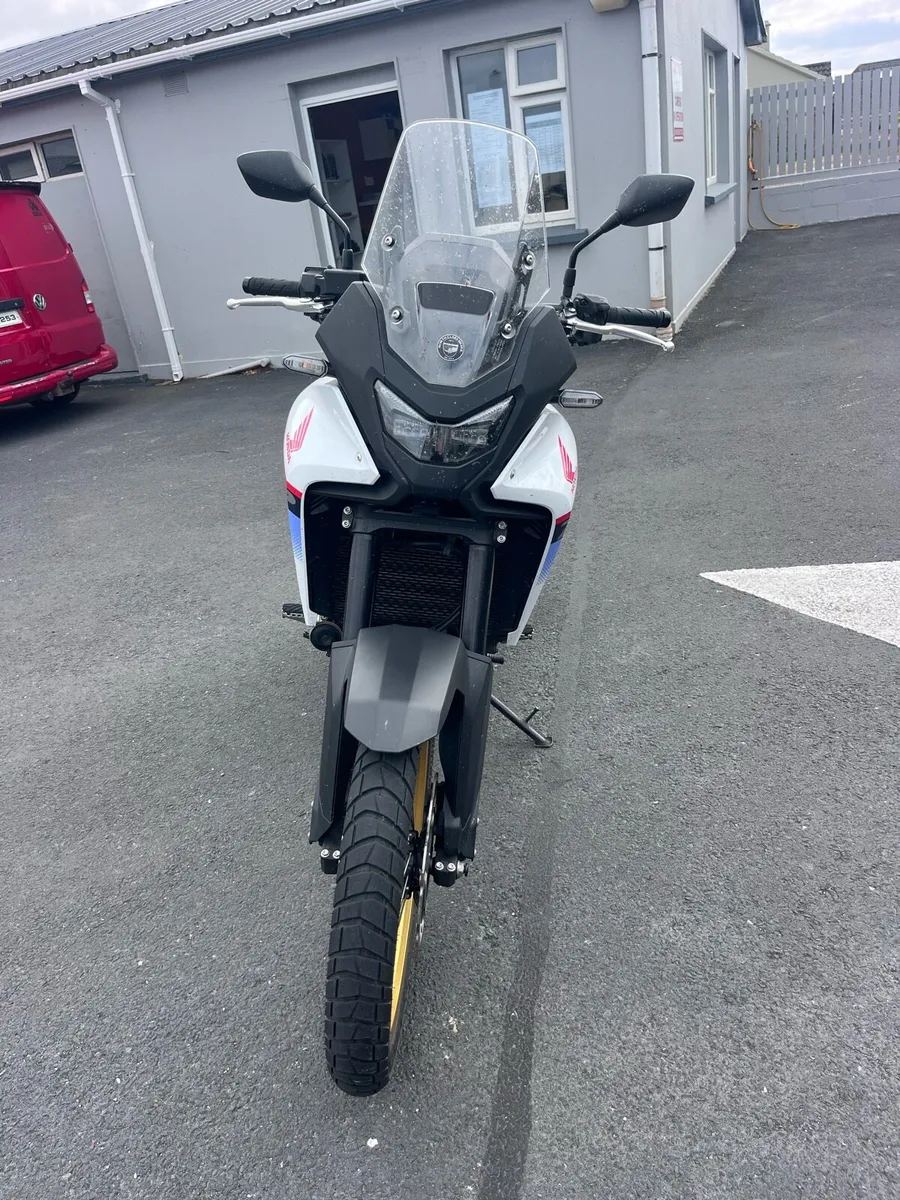 Honda transalp 750 - Image 4