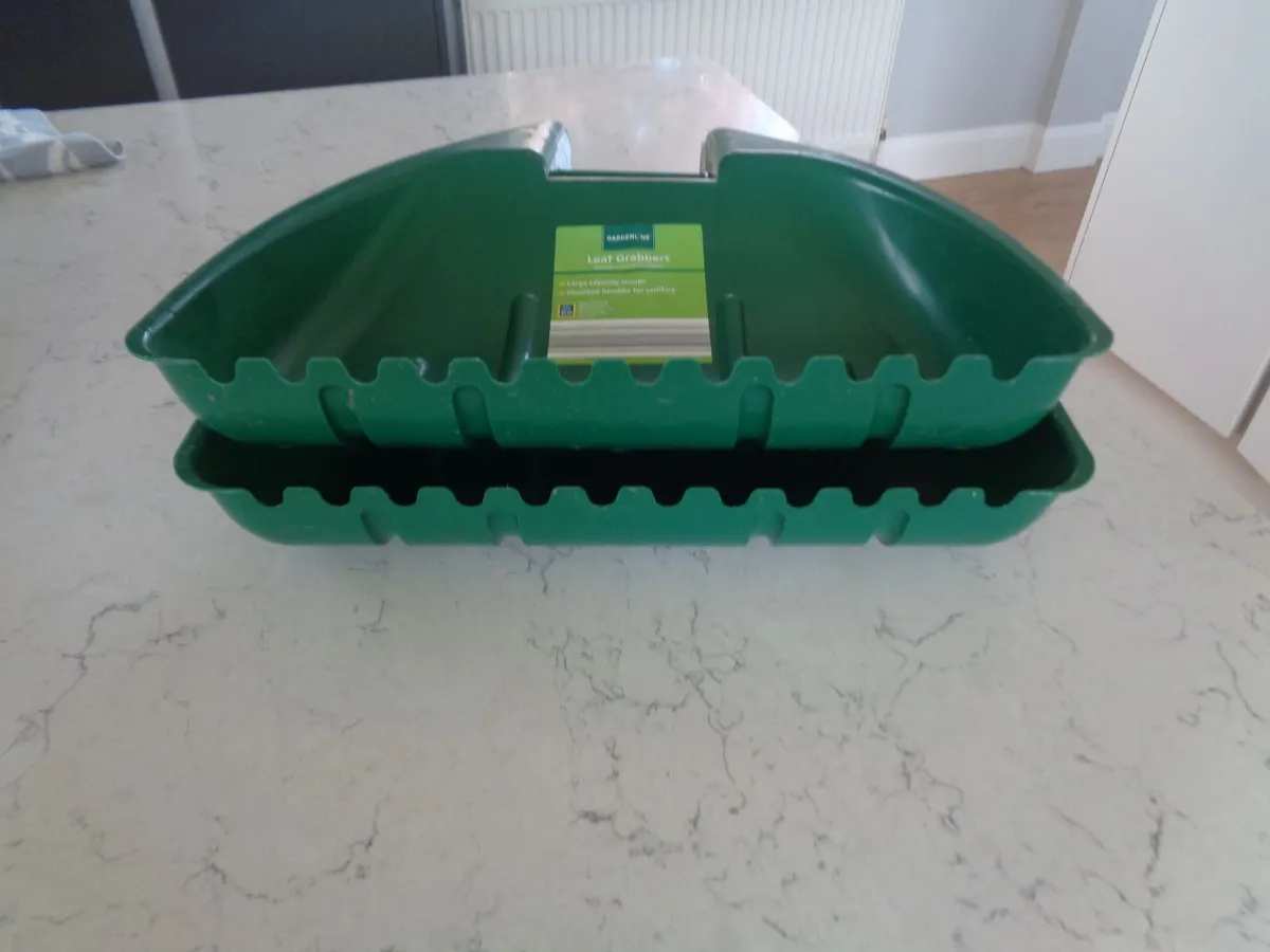 Leaf Grabber Set for Sale - Image 1