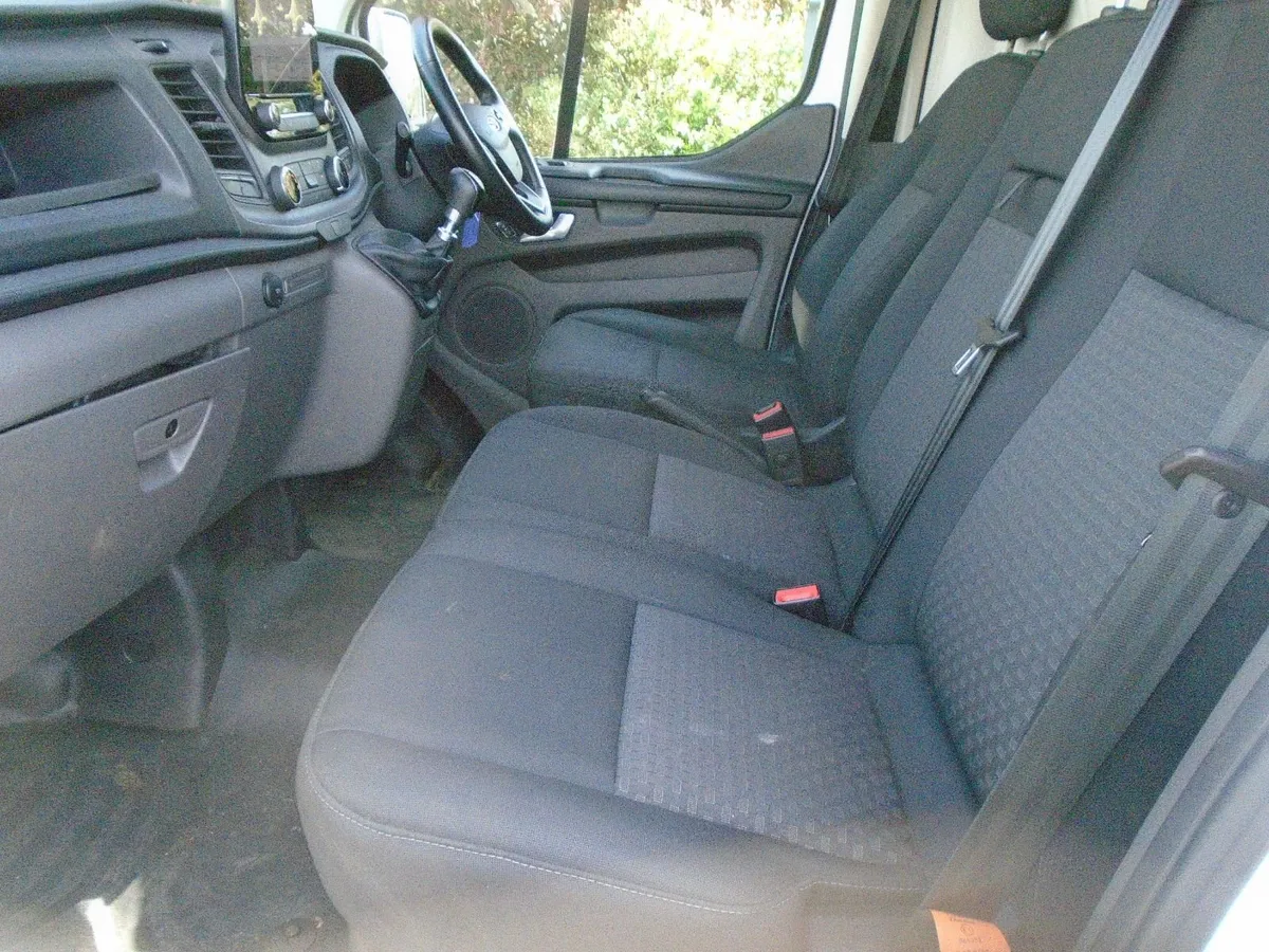 2022 Ford Transit Custom SWB FR TREND 130HP. - Image 4