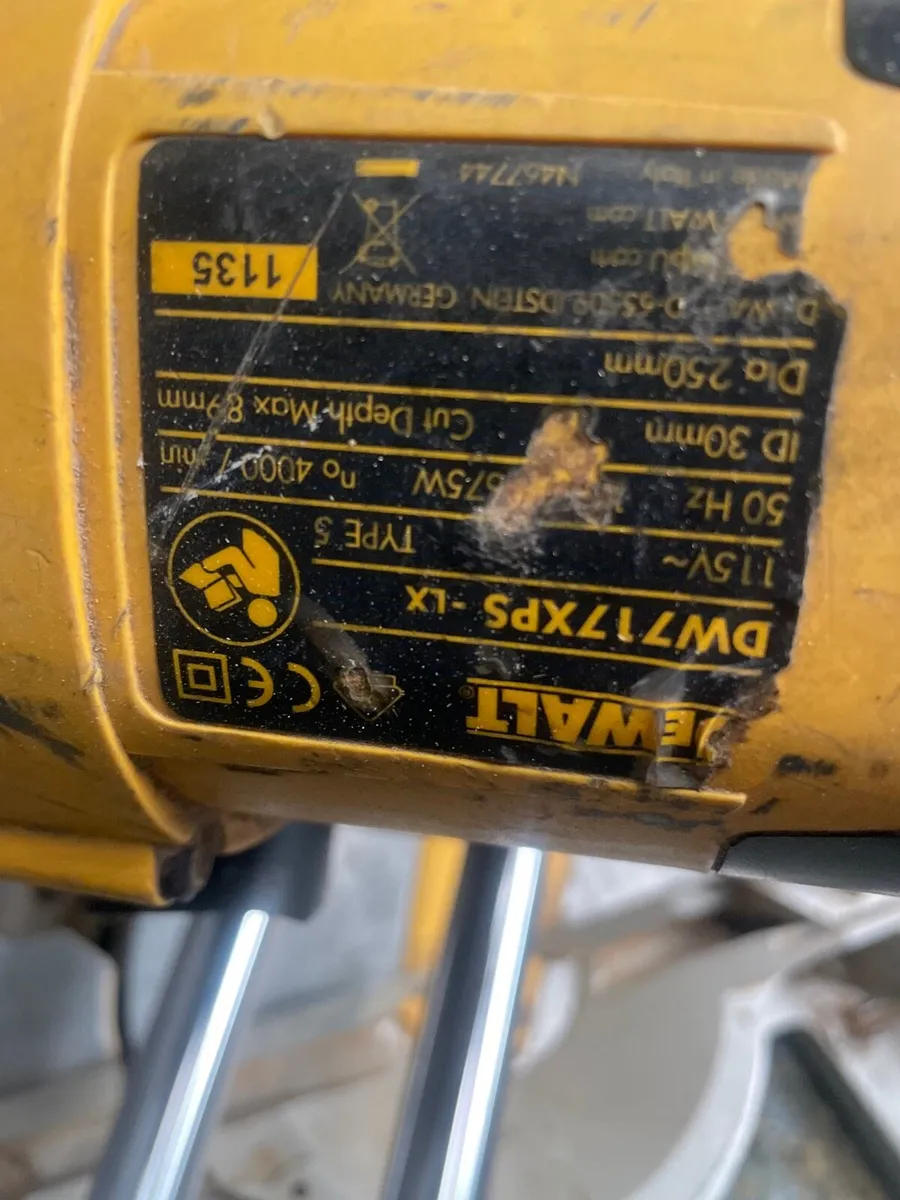 Dewalt Chop Pull Saw 110v - Image 3