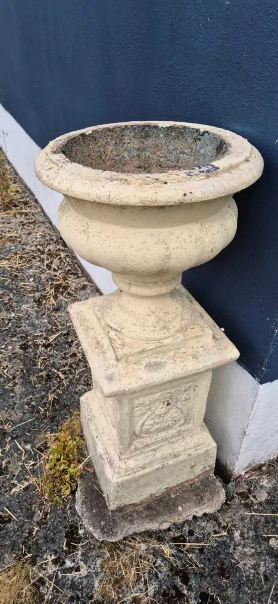 Grecian Urns Concrete 3ft high - Image 1