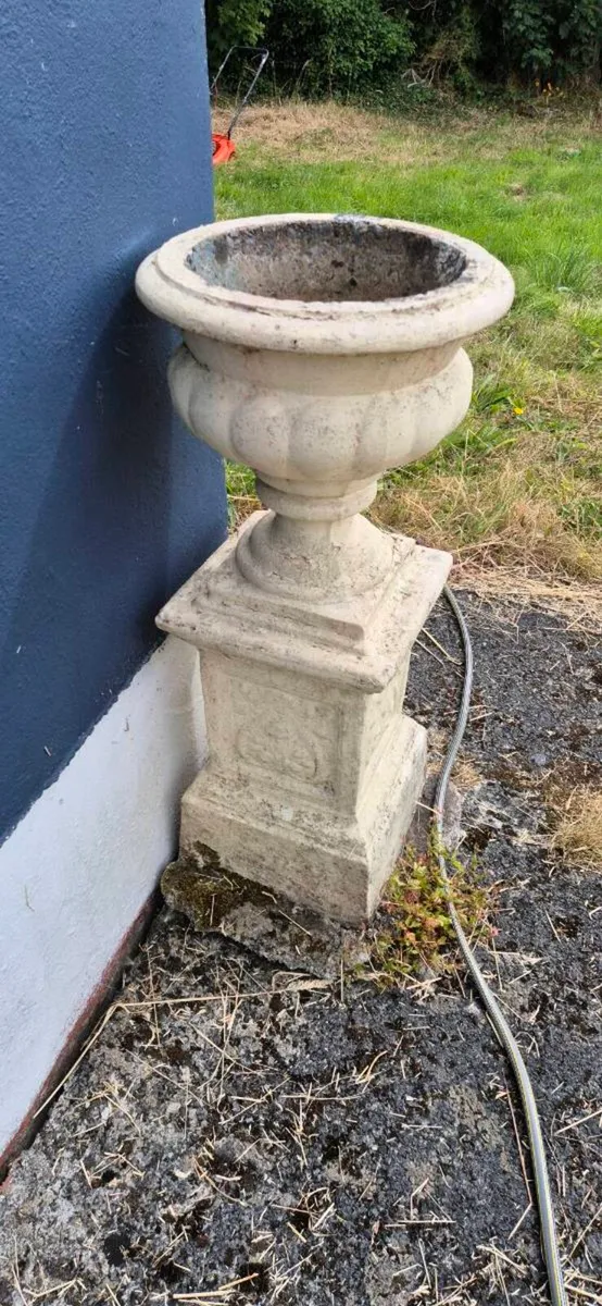 Grecian Urns Concrete 3ft high - Image 2