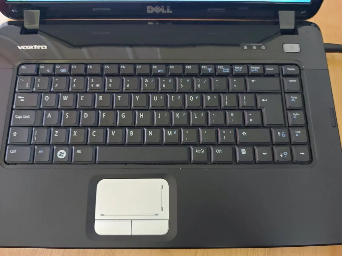 Dell Vostro Laptop, Windows XP, 2GB RAM, 150GB HDD - Image 3