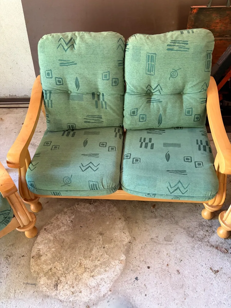 Suite of furniture - Image 2