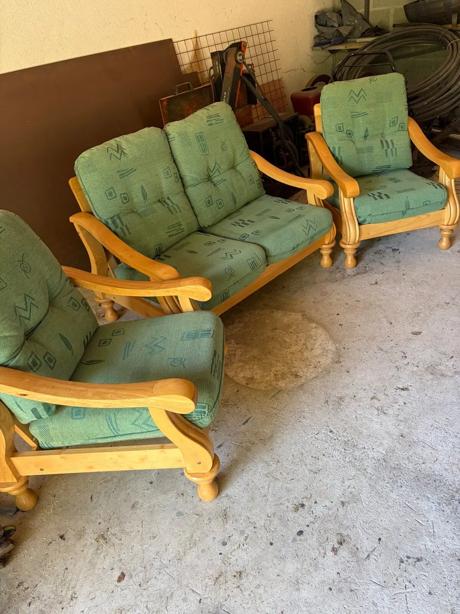 Suite of furniture - Image 3